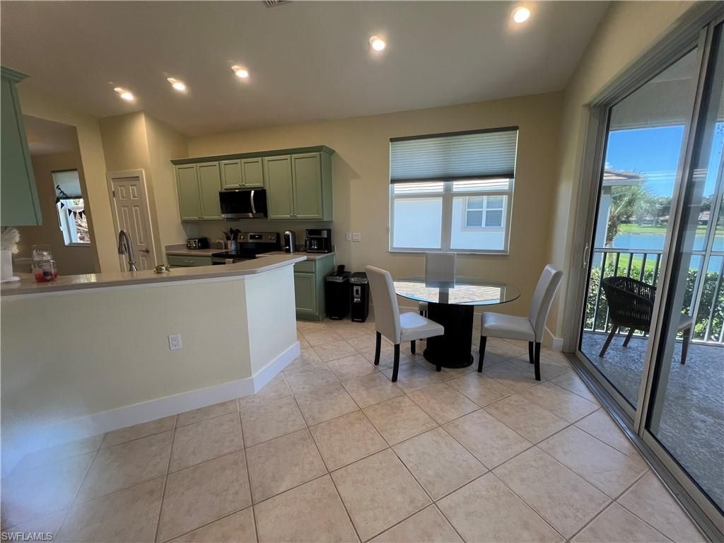 6809 Ascot Dr, Unit 201, Naples, FL 34113 Photo