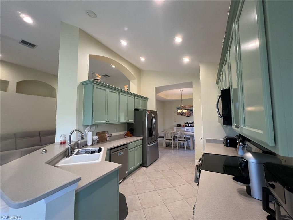 6809 Ascot Dr, Unit 201, Naples, FL 34113 Photo