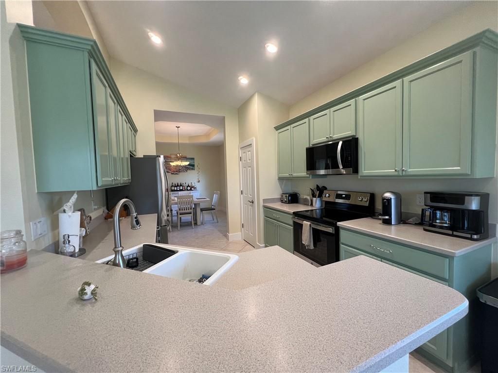 6809 Ascot Dr, Unit 201, Naples, FL 34113 Photo