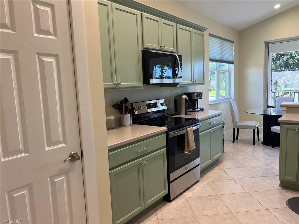 6809 Ascot Dr, Unit 201, Naples, FL 34113 Photo