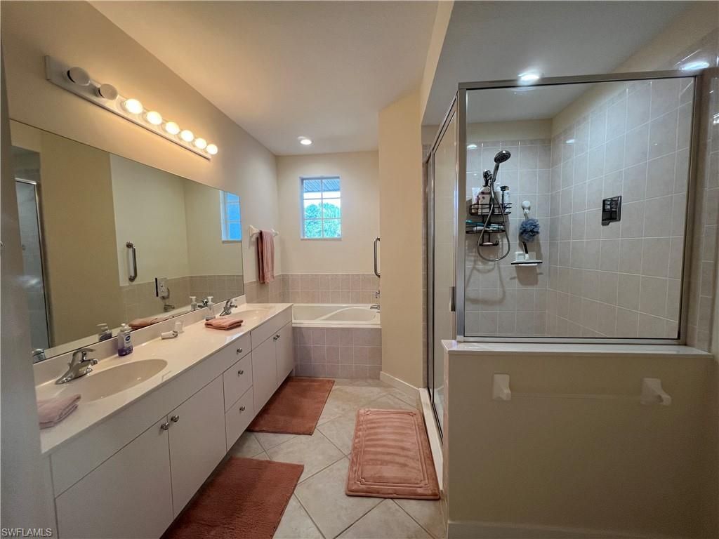 6809 Ascot Dr, Unit 201, Naples, FL 34113 Photo