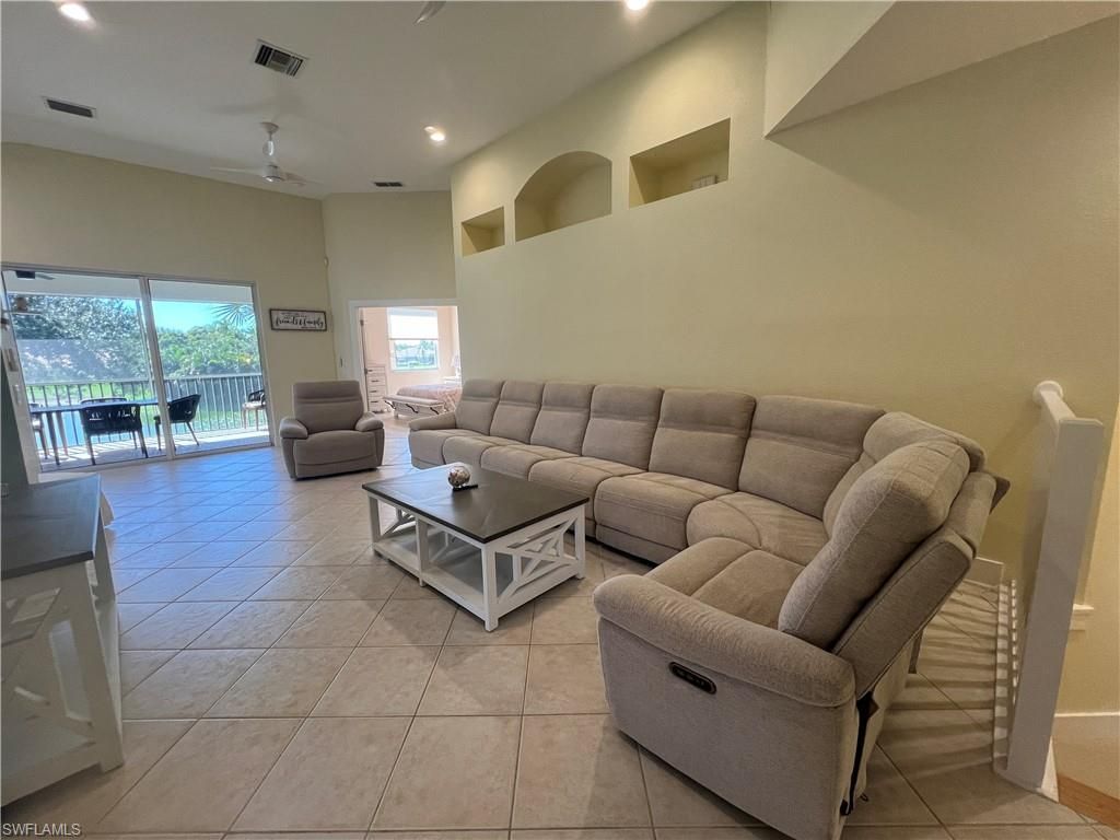 6809 Ascot Dr, Unit 201, Naples, FL 34113 Photo