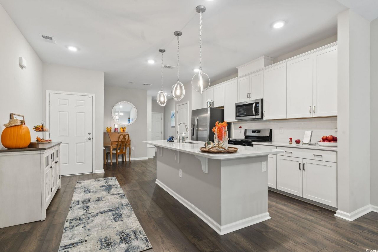 4040 Taranto Loop Photo 11