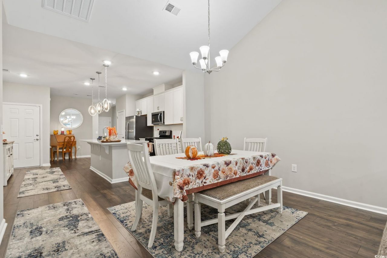 4040 Taranto Loop Photo 13