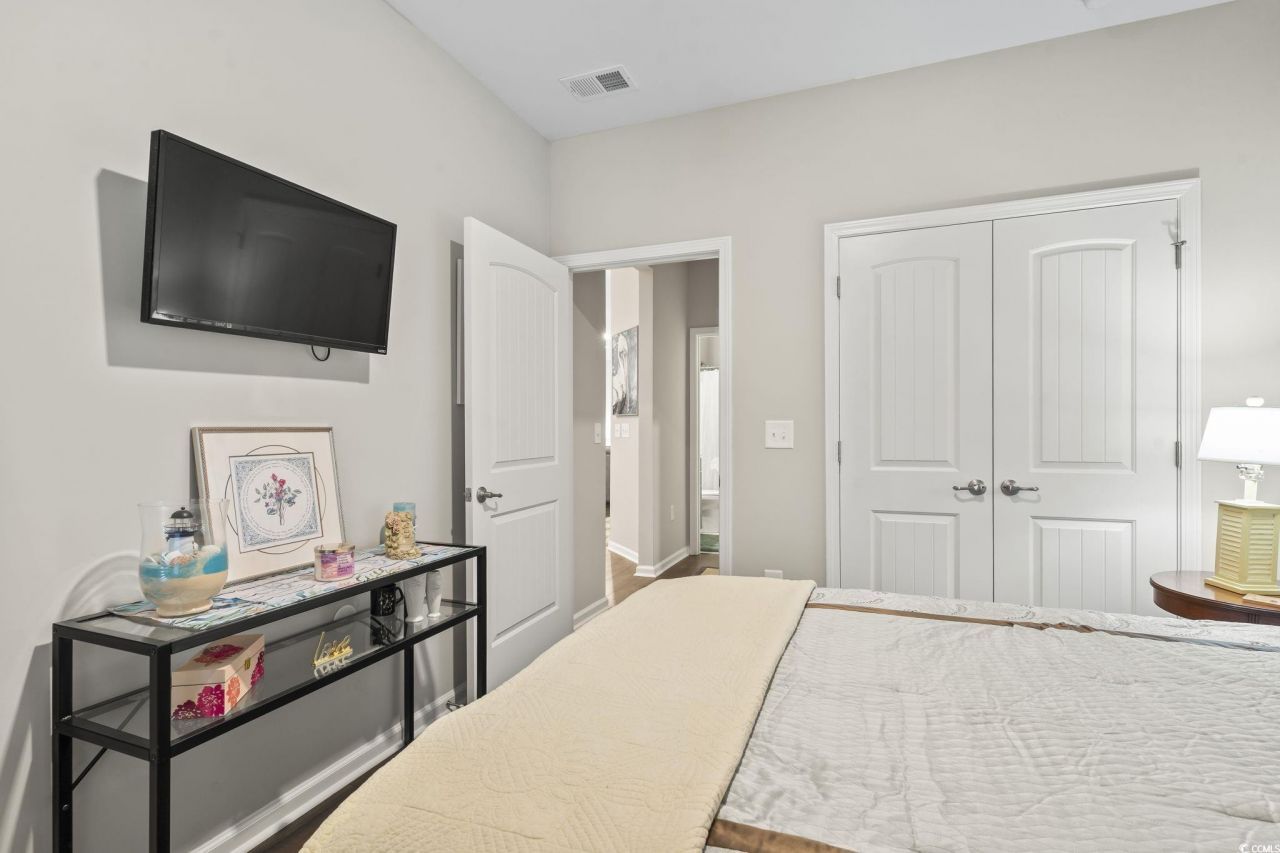 4040 Taranto Loop Photo 20