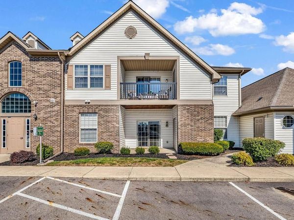 789 Hidden Springs Drive, Lewis Center, OH 43035
