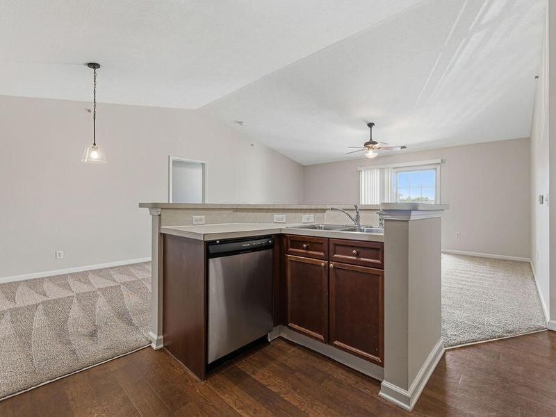 789 Hidden Springs Drive, Lewis Center, OH 43035 Photo 13