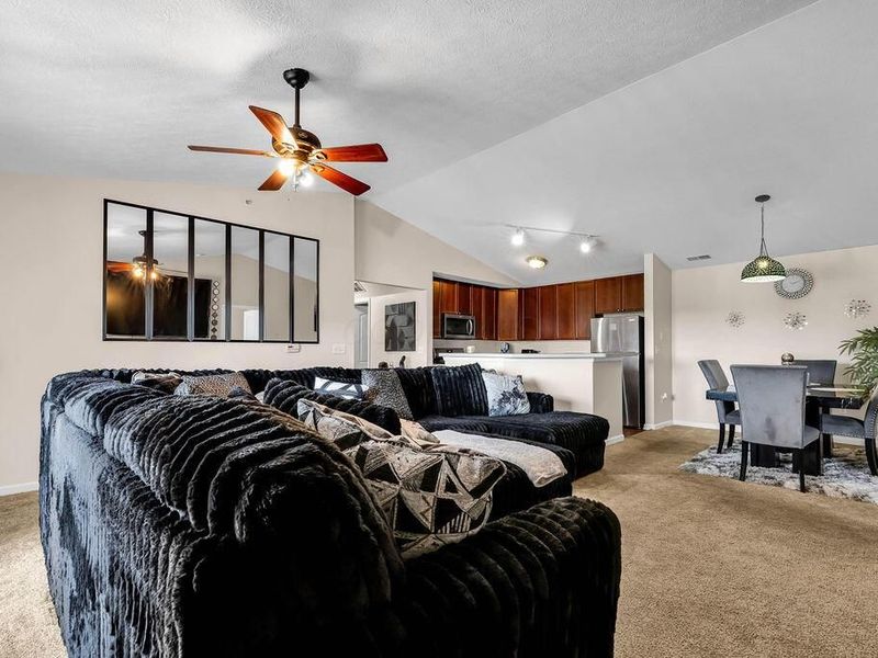 789 Hidden Springs Drive, Lewis Center, OH 43035 Photo 15