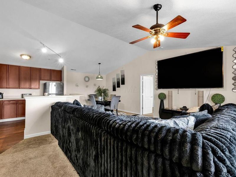 789 Hidden Springs Drive, Lewis Center, OH 43035 Photo 16