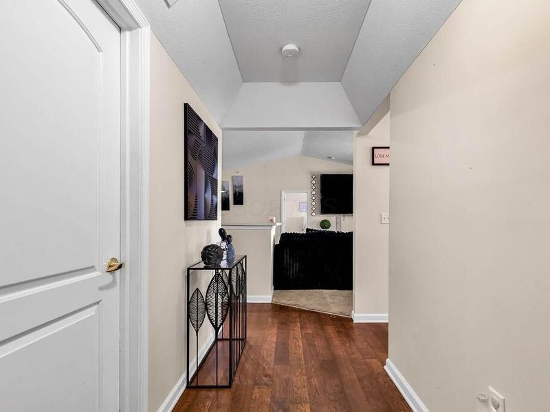 789 Hidden Springs Drive, Lewis Center, OH 43035 Photo 5