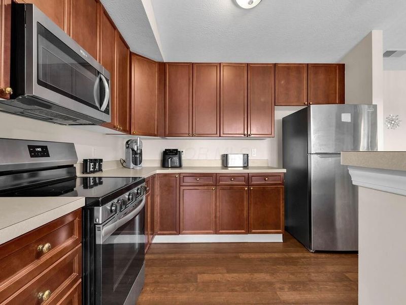 789 Hidden Springs Drive, Lewis Center, OH 43035 Photo 6