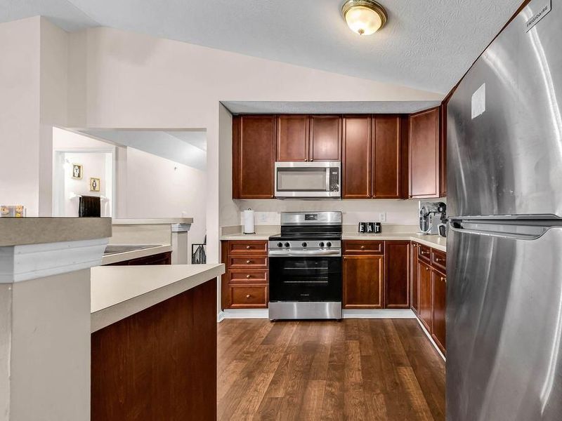 789 Hidden Springs Drive, Lewis Center, OH 43035 Photo 8