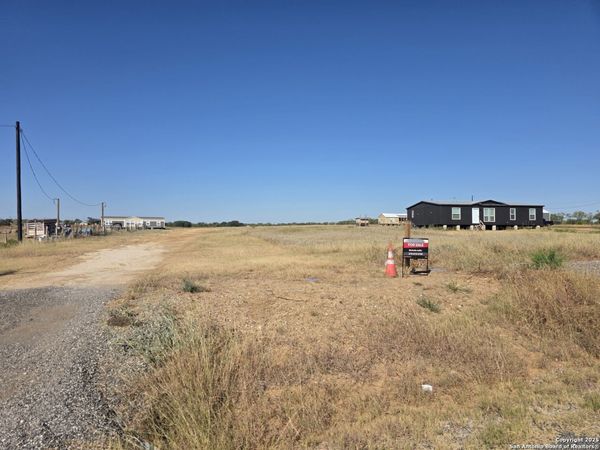 205 N Dairy Rd, Leming, TX 78064