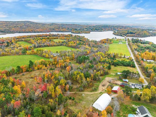 135 Crockett Road, Dexter, ME 04930