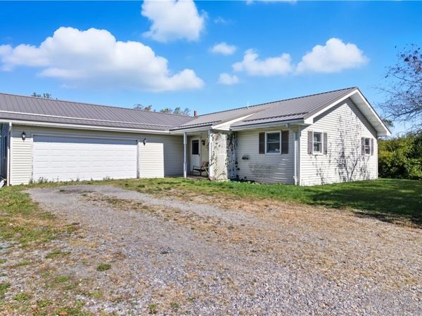 92 Summit Rd, Reynoldsville, PA 15851