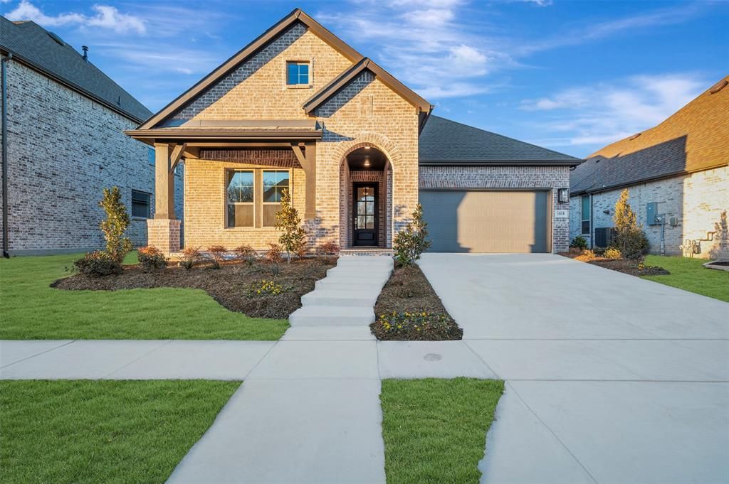 1818 Bell Court, Van Alstyne, TX 75495 Main Photo