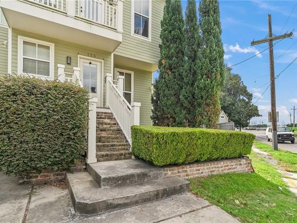 125 BROADWAY Street, New Orleans, LA 70118