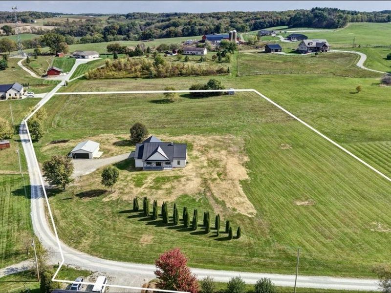 7967 State Route 516 NW, Dundee, OH 44624 Photo 2