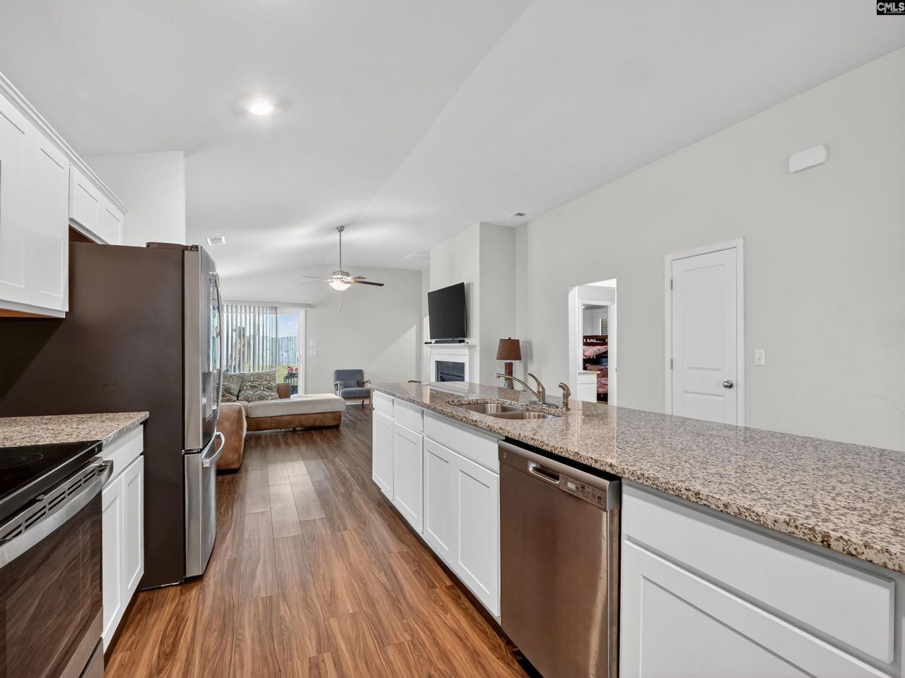 765 Tanager Lane Photo 6