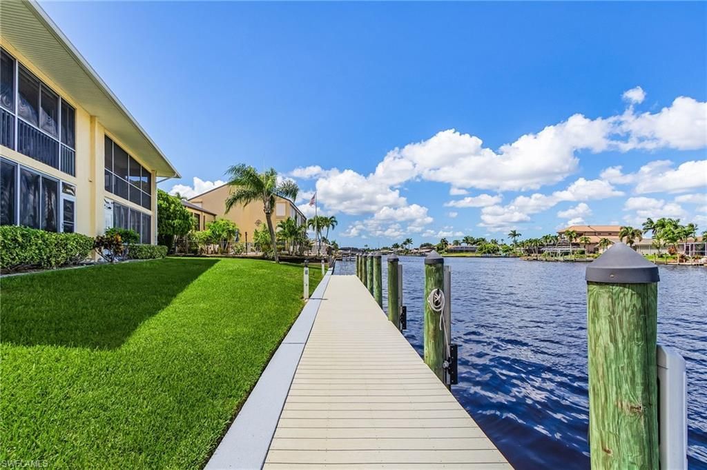 1911 SE 40th Ter, Unit 201, Cape Coral, FL 33904 Photo