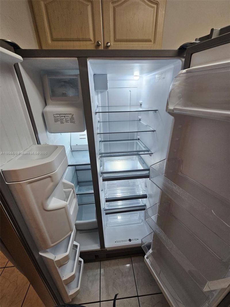 1555 W 44th Pl, Unit 221B, Hialeah, FL 33012 Photo