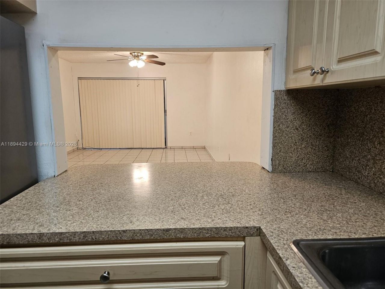 1555 W 44th Pl, Unit 221B, Hialeah, FL 33012 Photo