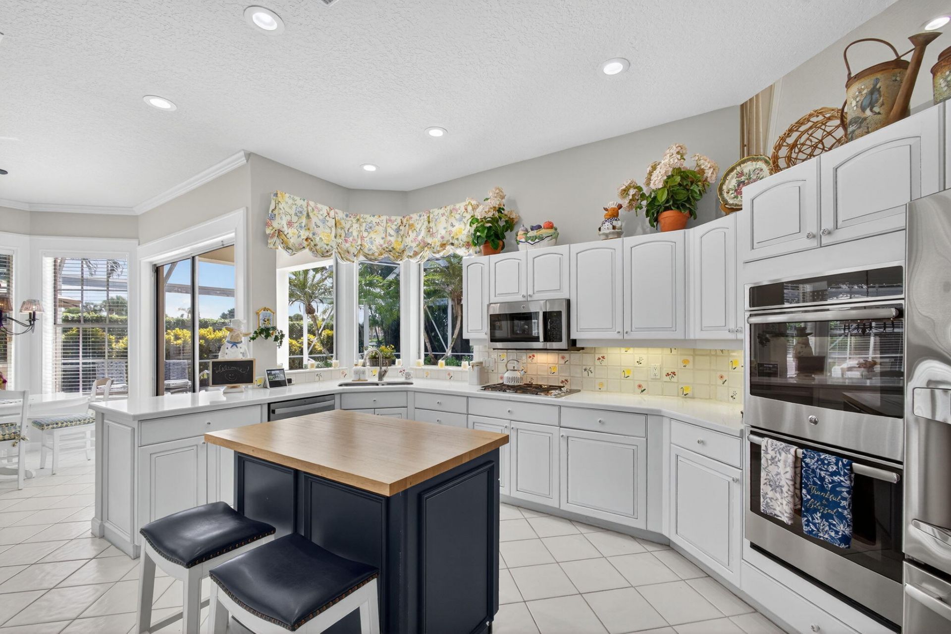 8784 Lakes Boulevard, West Palm Beach, FL 33412 Photo