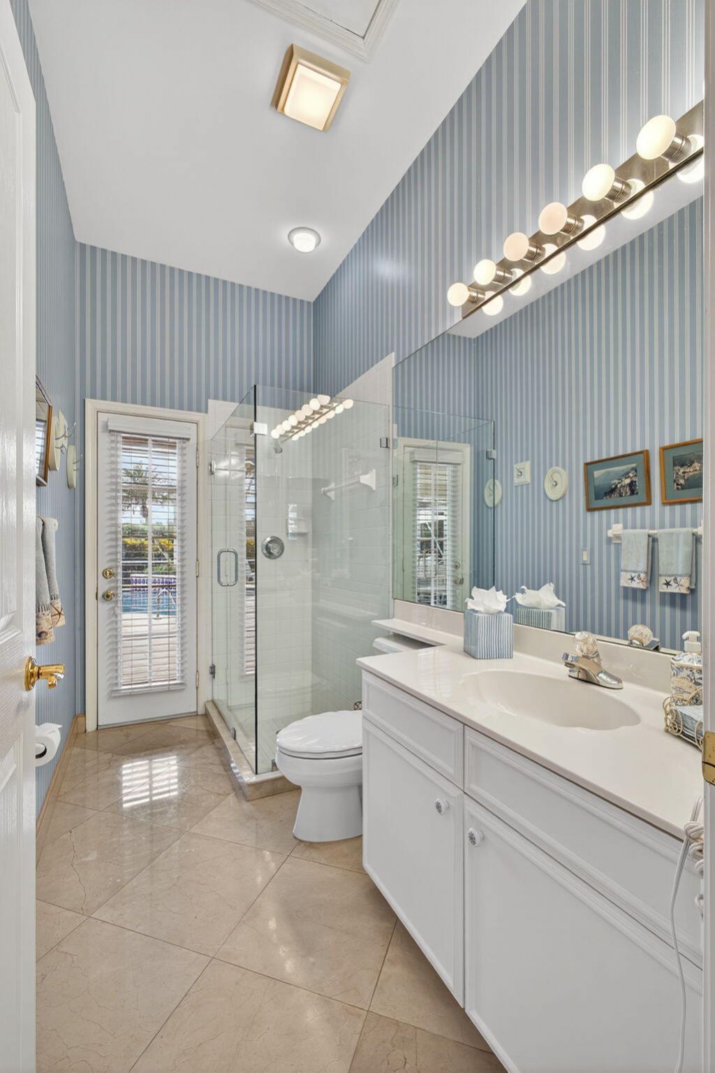 8784 Lakes Boulevard, West Palm Beach, FL 33412 Photo