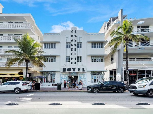 1036 Ocean Dr, Unit B205, Miami Beach, FL 33139