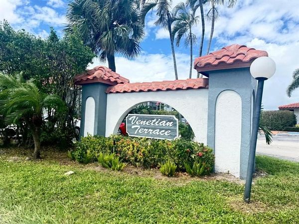 2161 W Woolbright Rd, Unit m202, Boynton Beach, FL 33426