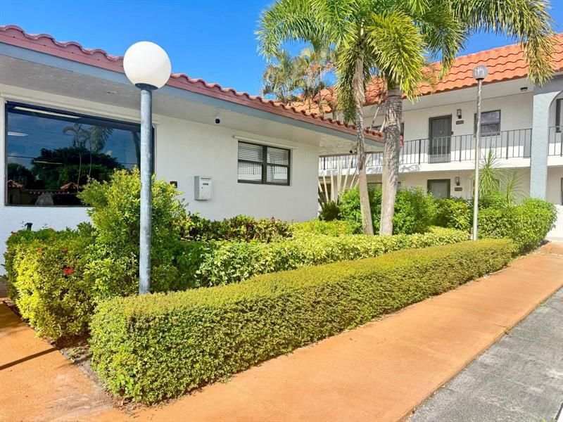 2161 W Woolbright Road, Unit m202, Boynton Beach, FL 33426 Photo