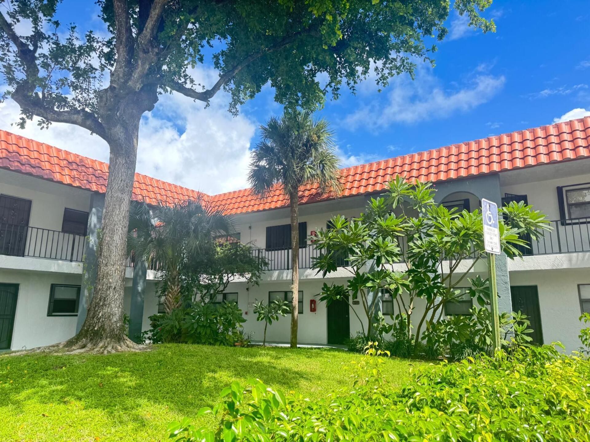 2161 W Woolbright Rd, Unit m202, Boynton Beach, FL 33426 Photo