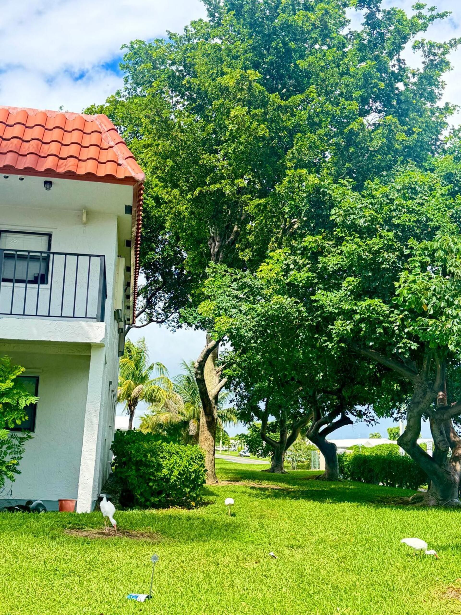 2161 W Woolbright Rd, Unit m202, Boynton Beach, FL 33426 Photo