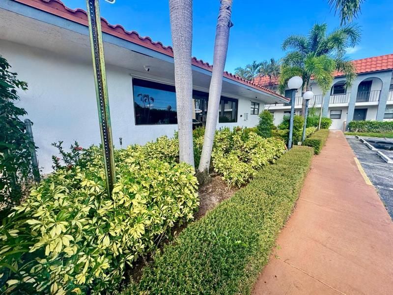 2161 W Woolbright Rd, Unit m202, Boynton Beach, FL 33426 Photo