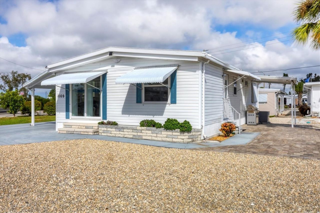 2209 Iowa Avenue, Bradenton, FL 34207 Photo