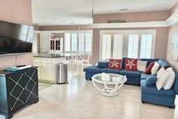 1984 Jacana Dr. photo 4