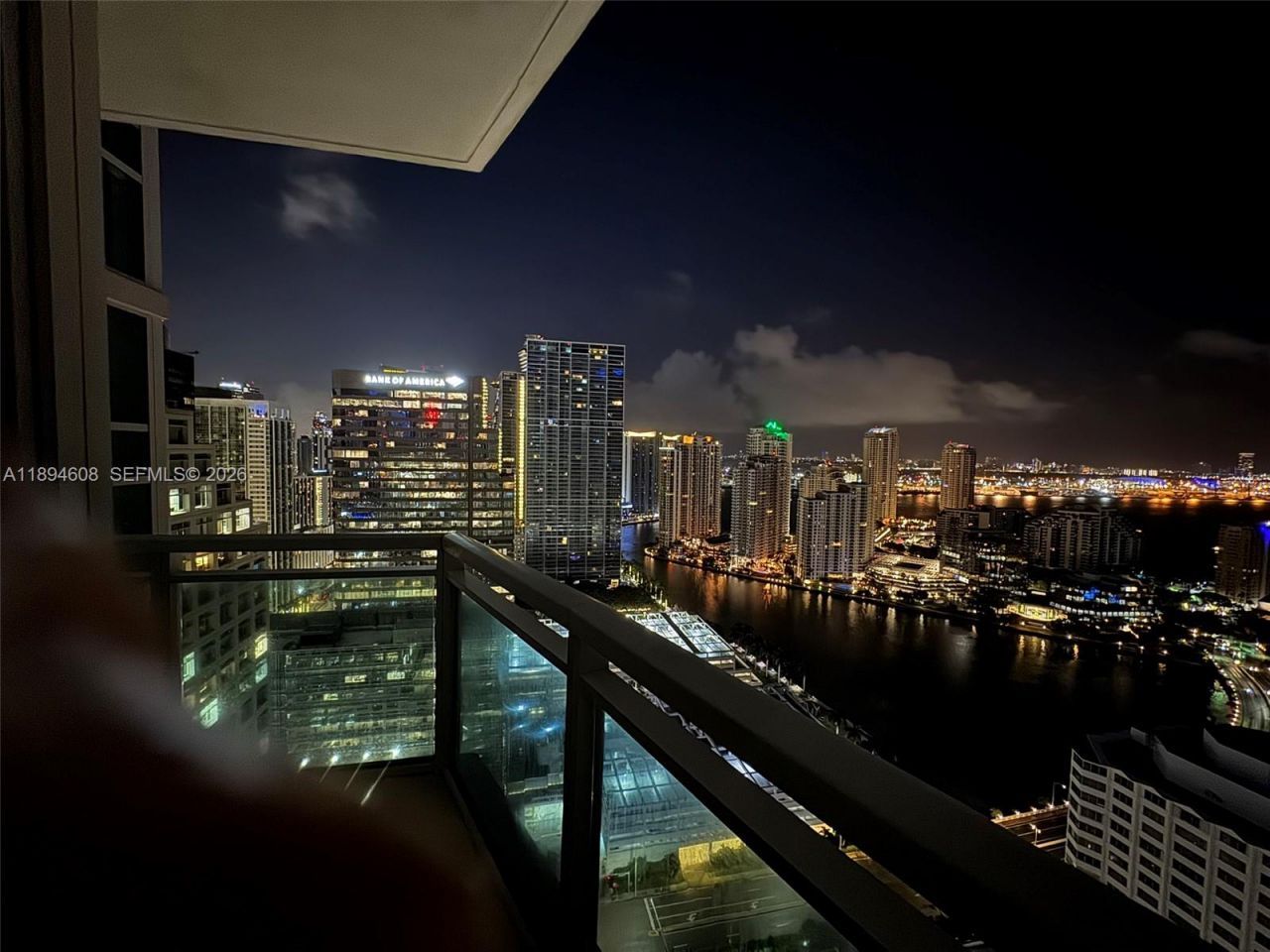 950 Brickell Bay Dr, Unit 3610, Miami, FL 33131 Photo