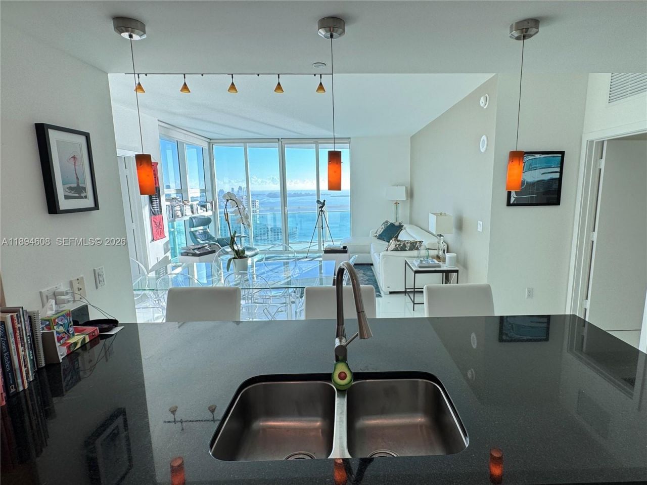 950 Brickell Bay Dr, Unit 3610, Miami, FL 33131 Photo