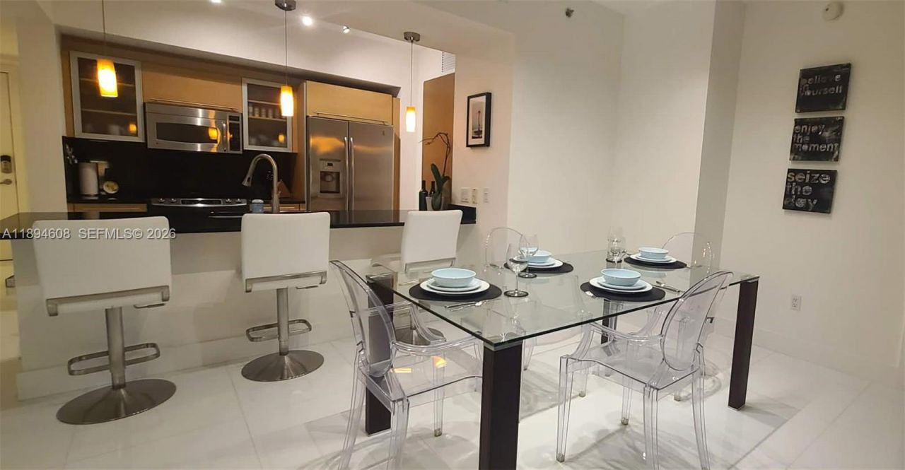 950 Brickell Bay Dr, Unit 3610, Miami, FL 33131 Photo