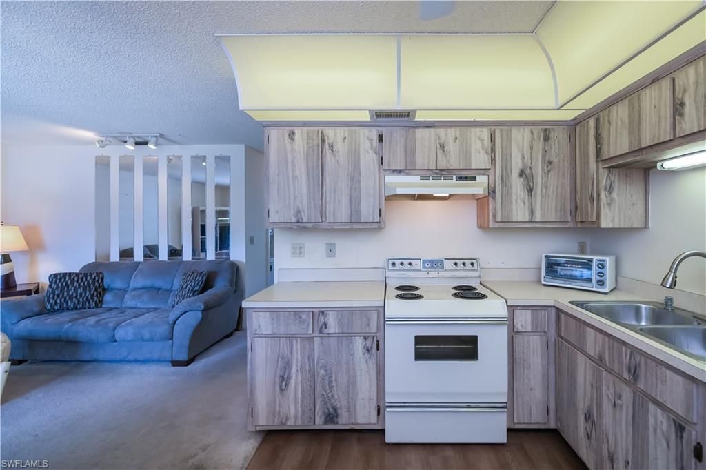 1100 Pondella Rd, Unit 206, Cape Coral, FL 33909 Photo