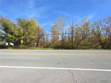 4307 Lake Avenue, Lockport, NY 14094