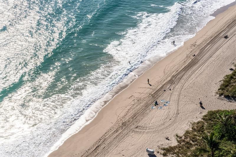 3200 N Ocean Boulevard, Unit 2310, Fort Lauderdale, FL 33308 Photo