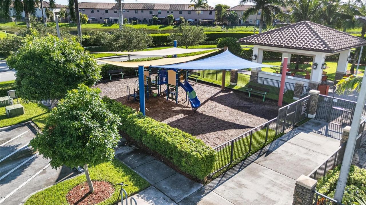 415 SE 34th Ter, Homestead, FL 33033 Photo