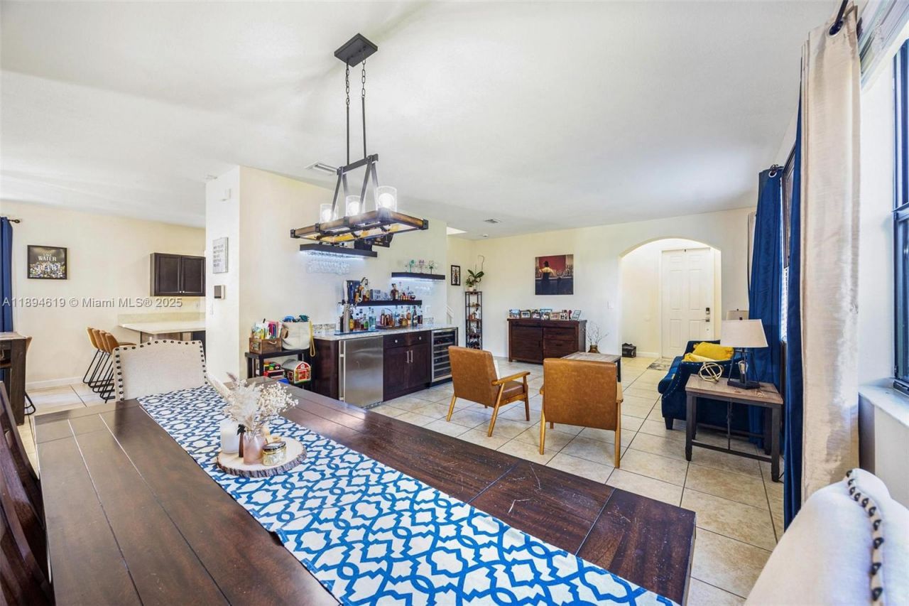 415 SE 34th Ter, Homestead, FL 33033 Photo