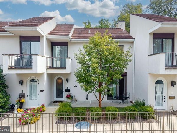 2 ILE DHUYERE, Unit 2, DEVON, PA 19333