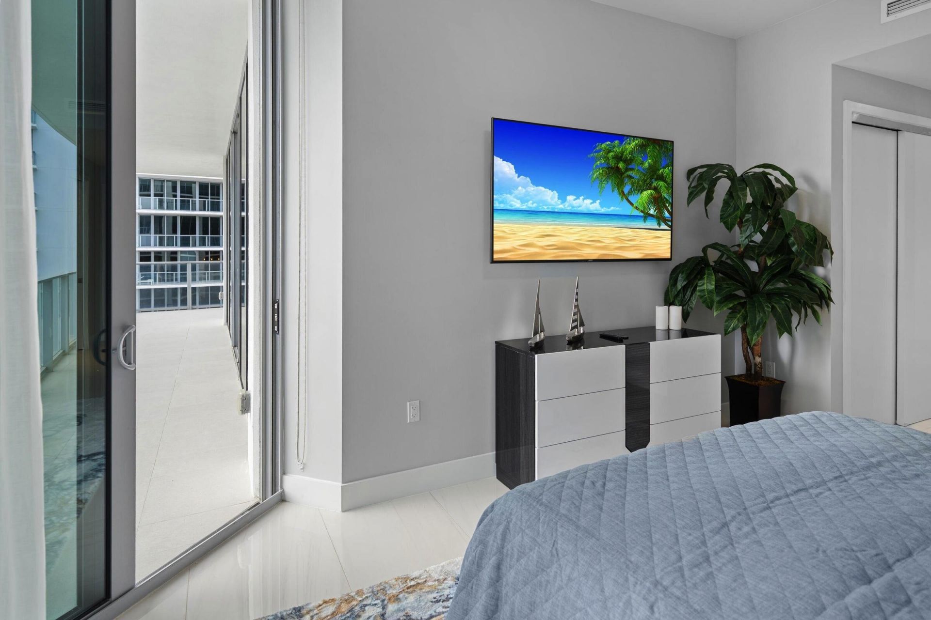 3100 N Ocean Drive, Unit H-1508, Singer Island, FL 33404 Photo