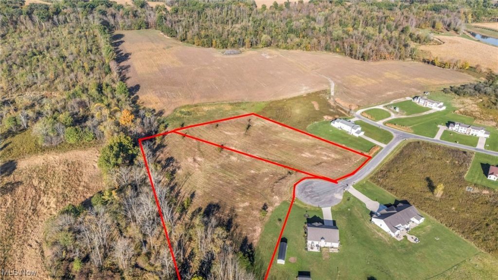 3207 Prairie Circle, Diamond, OH 44412 Main Photo