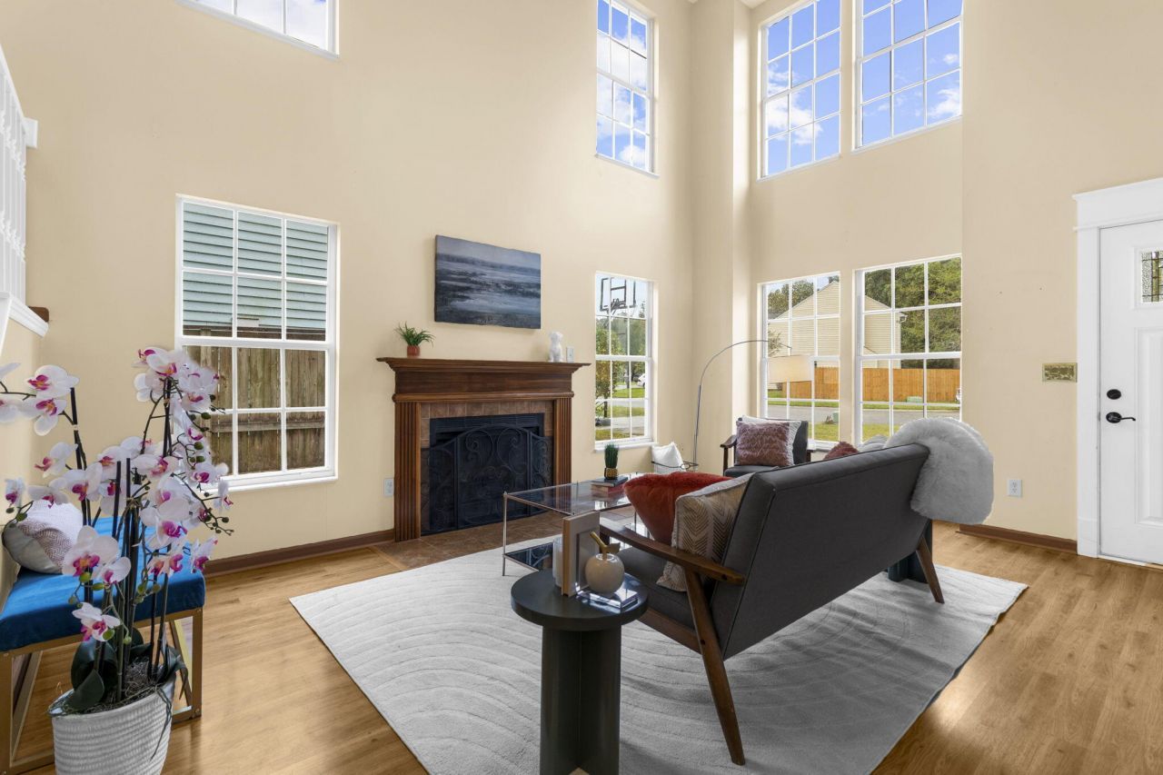 2785 Forest Dew Court Photo 2