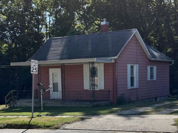 1137 Corse Street, Burlington, IA 52601