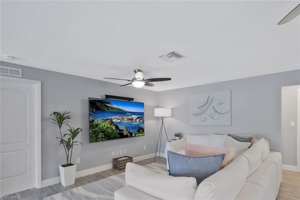 5943 Baker Ct, Fort Myers, FL 33919 Photo